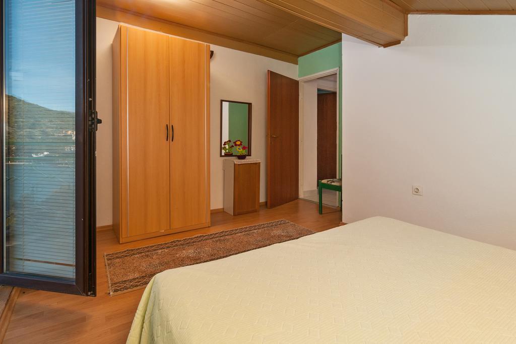 Apartment Stojan A1 Marina Extérieur photo